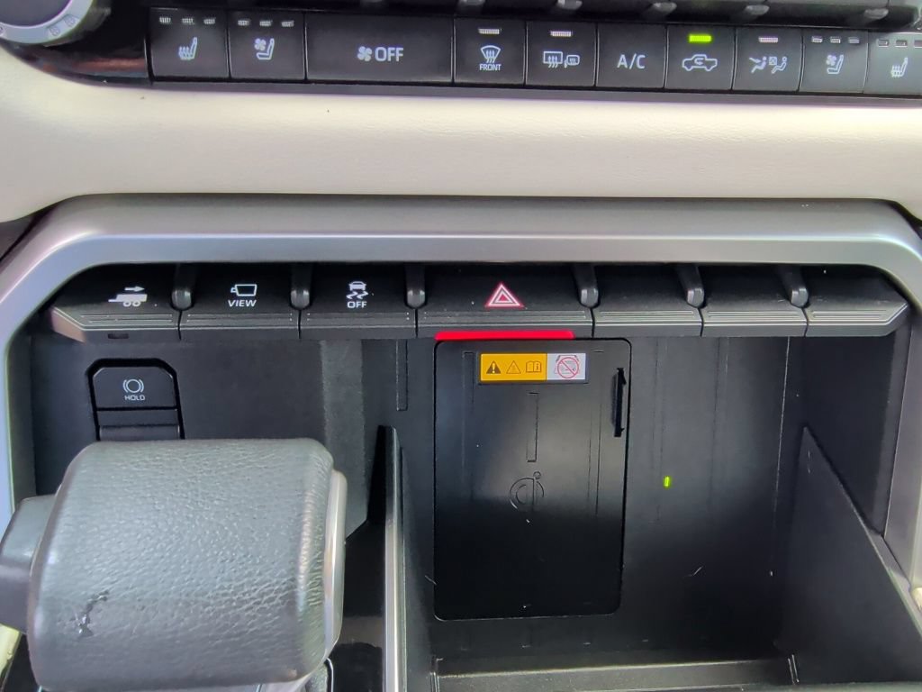 Used 2022 Toyota Tundra Capstone AWD/4WD image 29