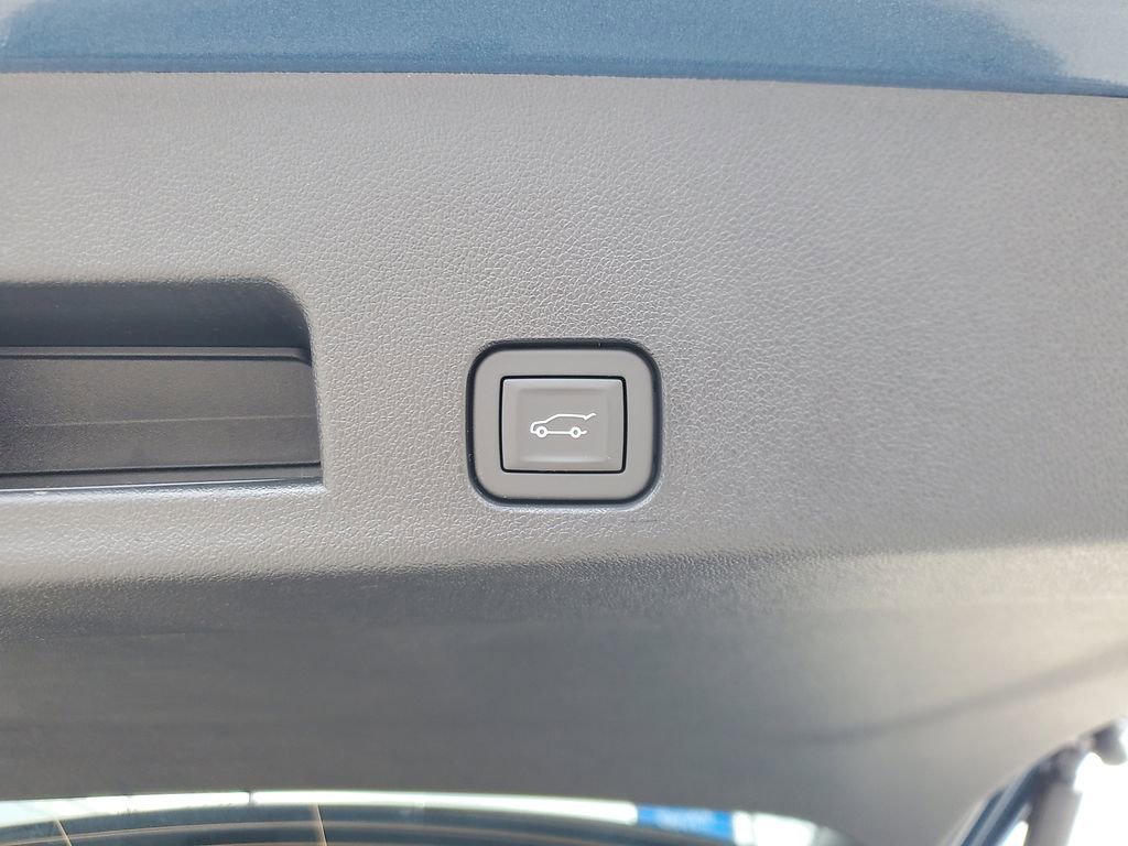 New 2026 Chevrolet Traverse LT w/ Driver Confidence Package image 7