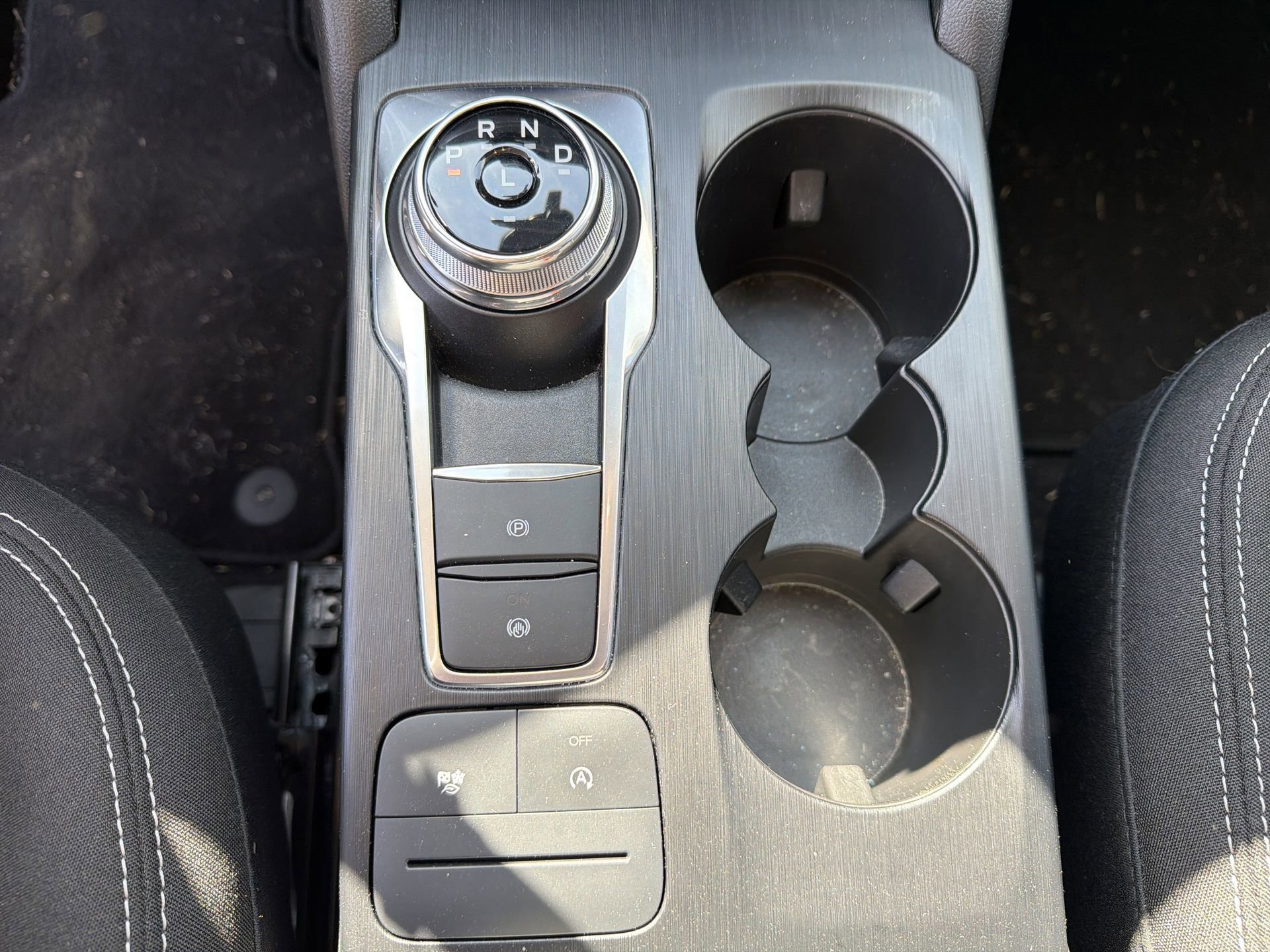 Used 2025 Ford Escape Active image 6