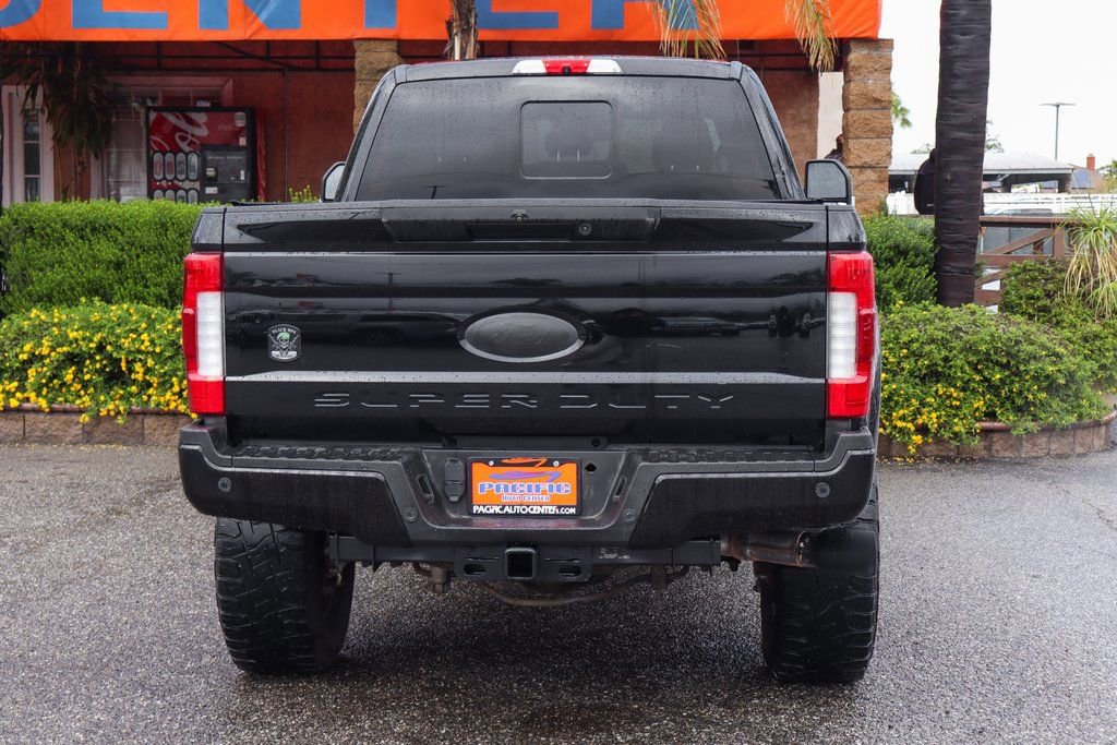 Used 2018 Ford F250 Lariat w/ Lariat Ultimate Package AWD/4WD image 7