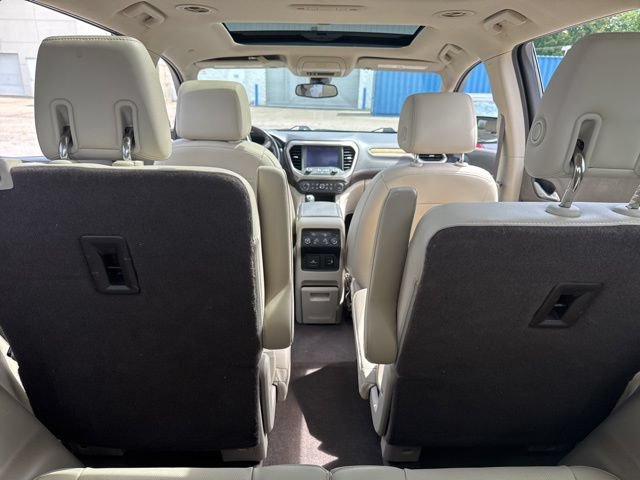 Used 2018 GMC Acadia Denali AWD/4WD image 9