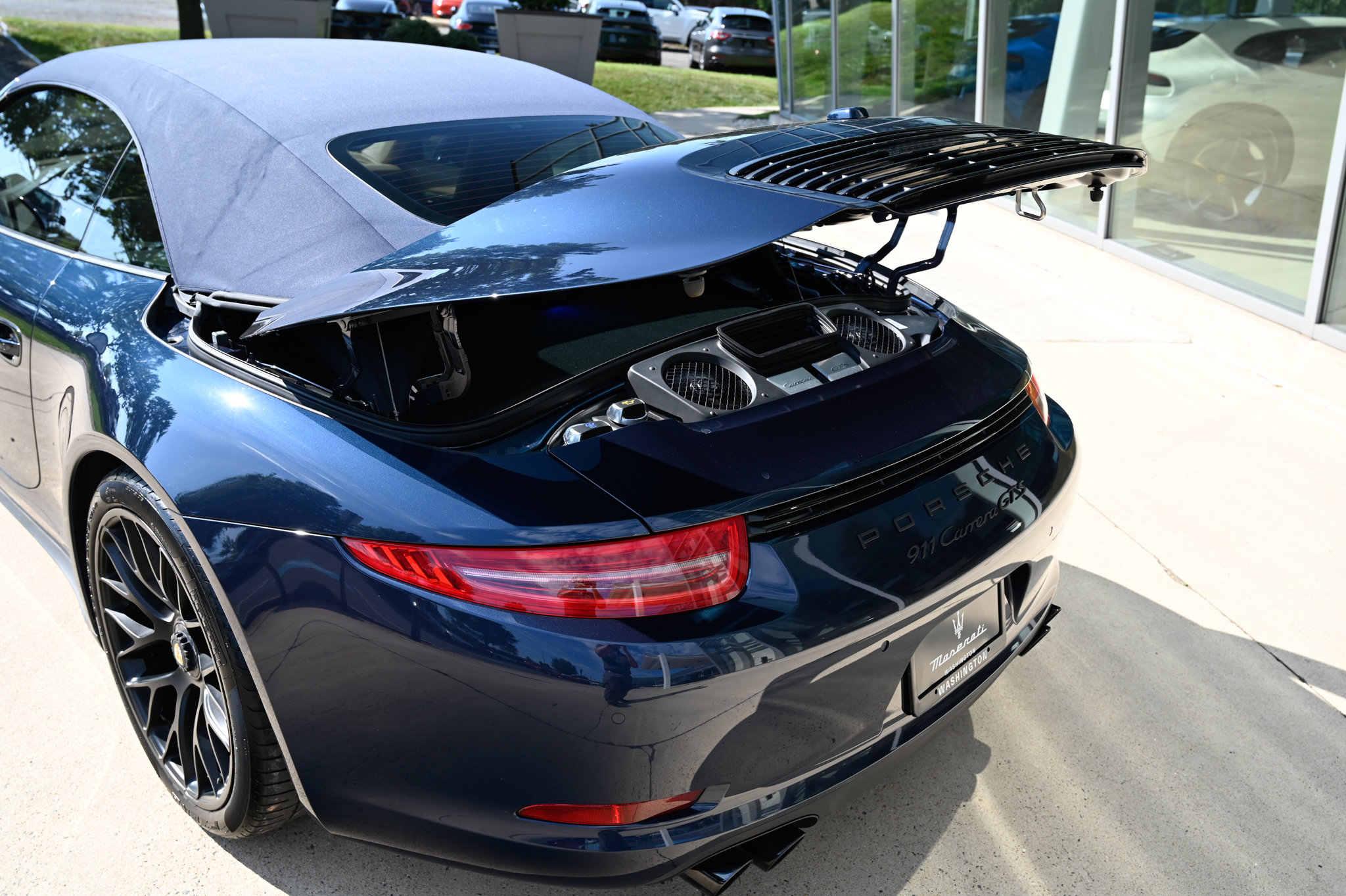Used 2016 Porsche 911 Carrera GTS RWD image 36