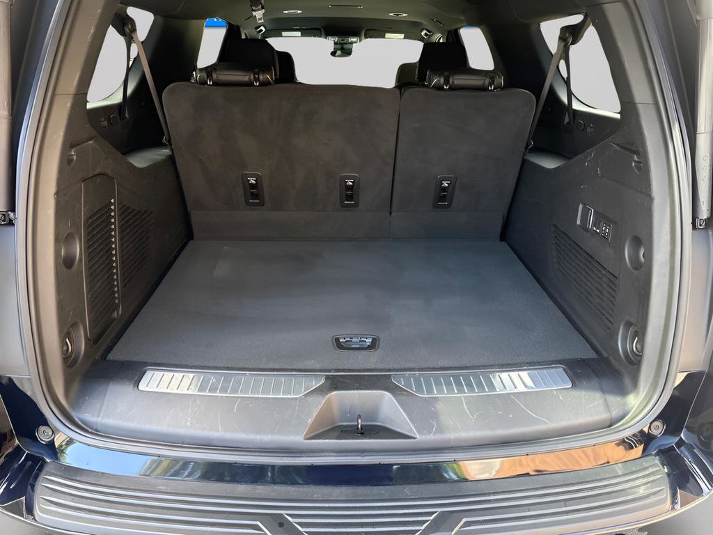 Used 2024 Chevrolet Suburban Premier AWD/4WD image 12