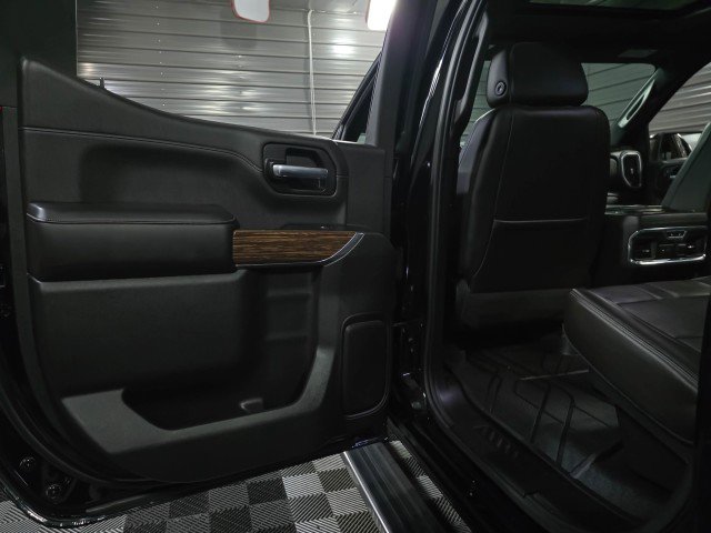 Used 2019 Chevrolet Silverado 1500 High Country w/ Technology Package AWD/4WD image 39