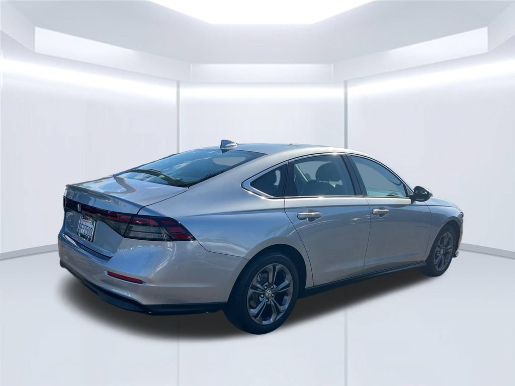 Certified 2023 Honda Accord EX image 5
