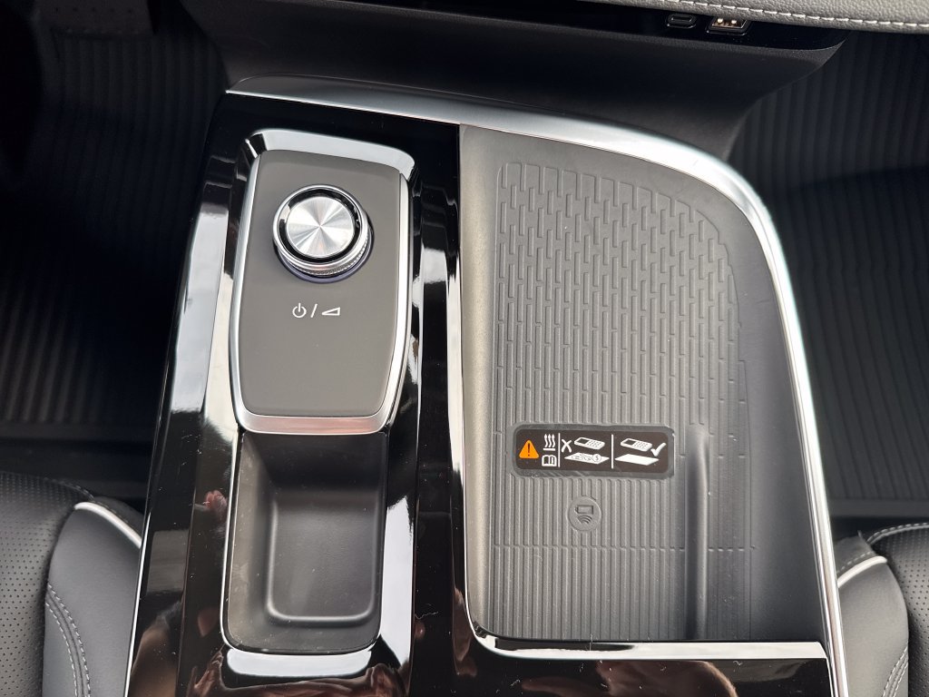 New 2027 Buick Enclave Avenir w/ LPO, Floor Liner Package AWD/4WD image 38