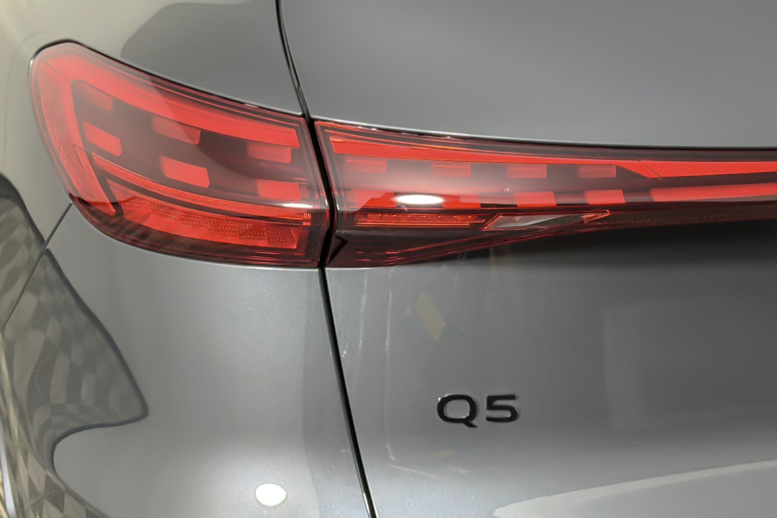 Used 2025 Audi Q5 Premium Plus w/ Premium Plus AWD/4WD image 26