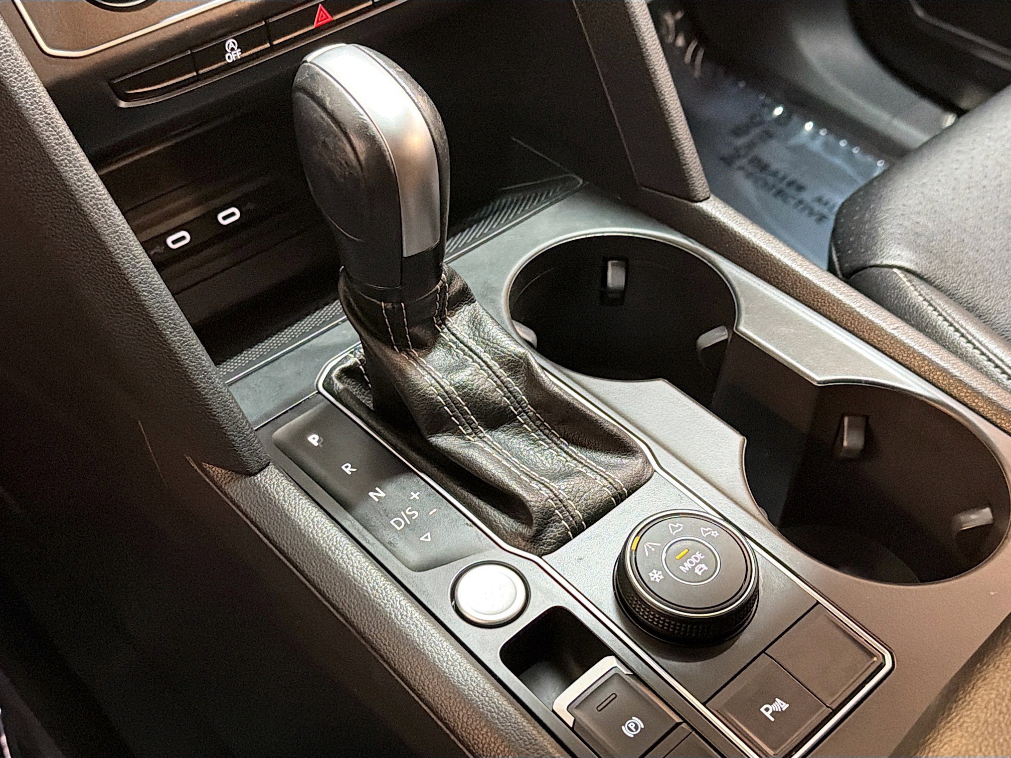 Used 2021 Volkswagen Atlas SE image 24