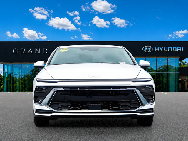 Certified 2025 Hyundai Sonata SE FWD image 9
