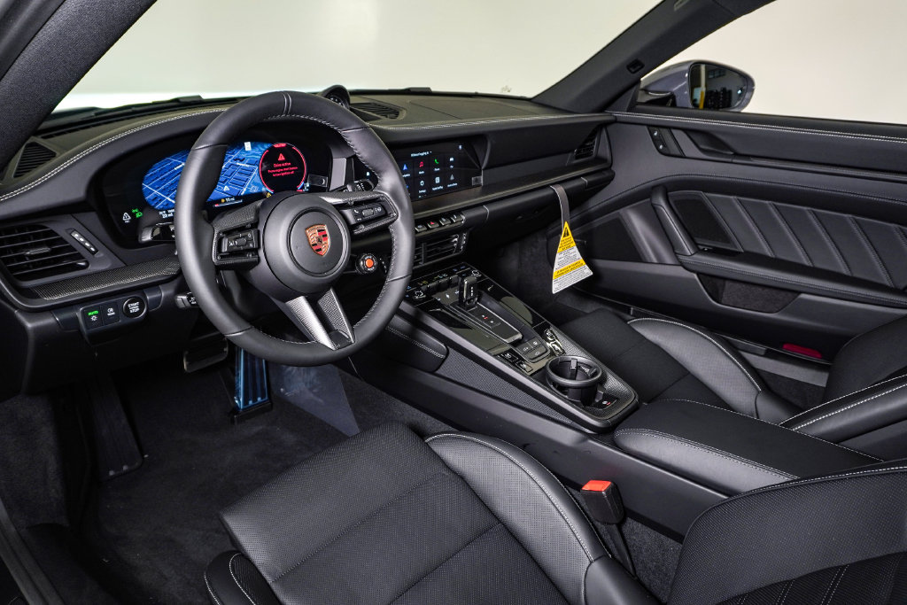 New 2027 Porsche 911 Carrera RWD image 4