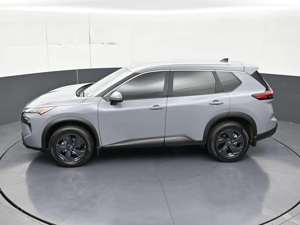 Used 2026 Nissan Rogue SV FWD image 16