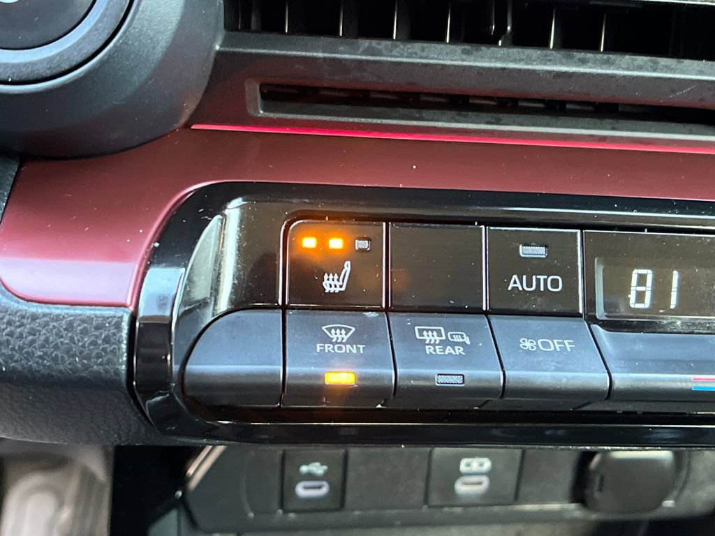 Used 2023 Toyota Prius Prime XSE image 29