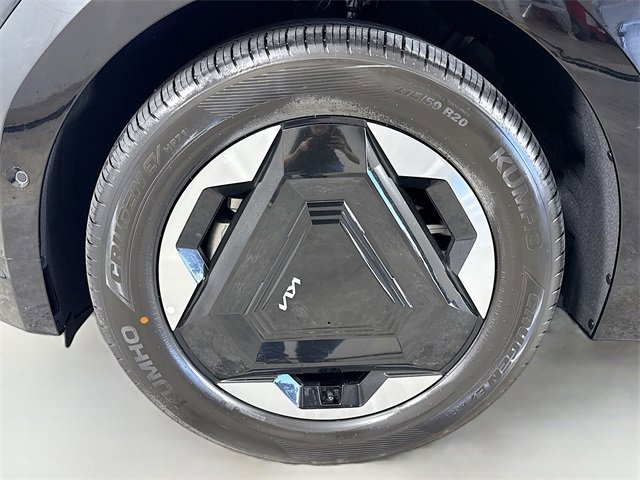 Certified 2026 Kia EV9 Land image 34