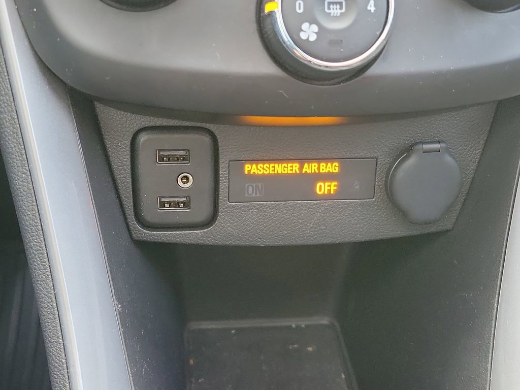 Certified 2020 Chevrolet Trax LT w/ Sun & Sound Package image 27