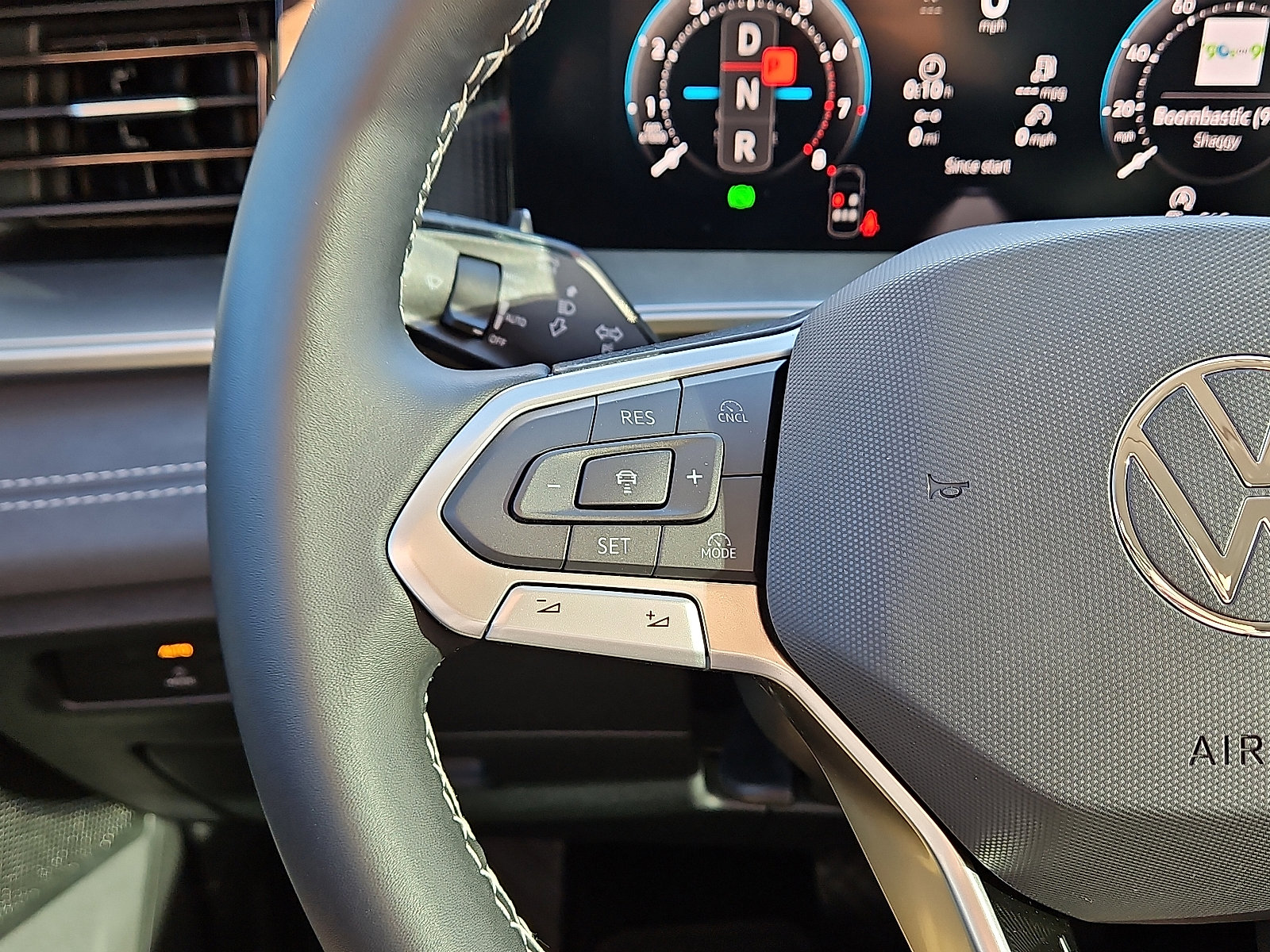 New 2026 Volkswagen Tiguan SE image 17