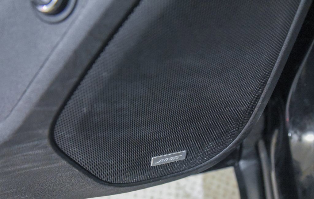 Used 2023 GMC Acadia Denali w/ Denali Ultimate Package image 15