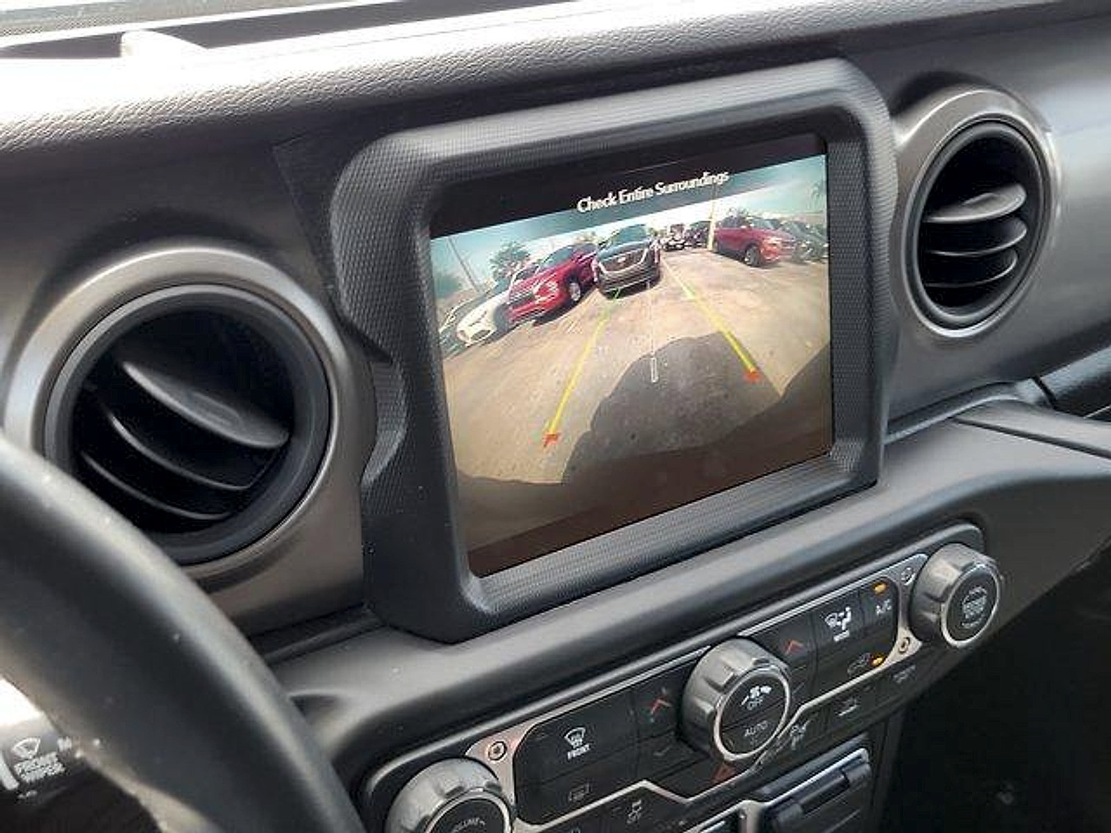 Used 2022 Jeep Wrangler Unlimited Sport AWD/4WD image 29