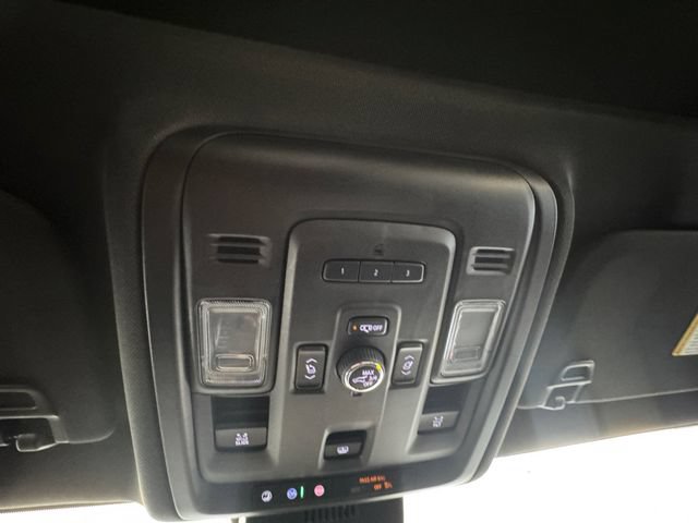 Used 2023 Chevrolet Tahoe Z71 w/ Luxury Package AWD/4WD image 25