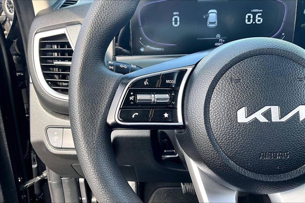 Used 2024 Kia Seltos LX image 18