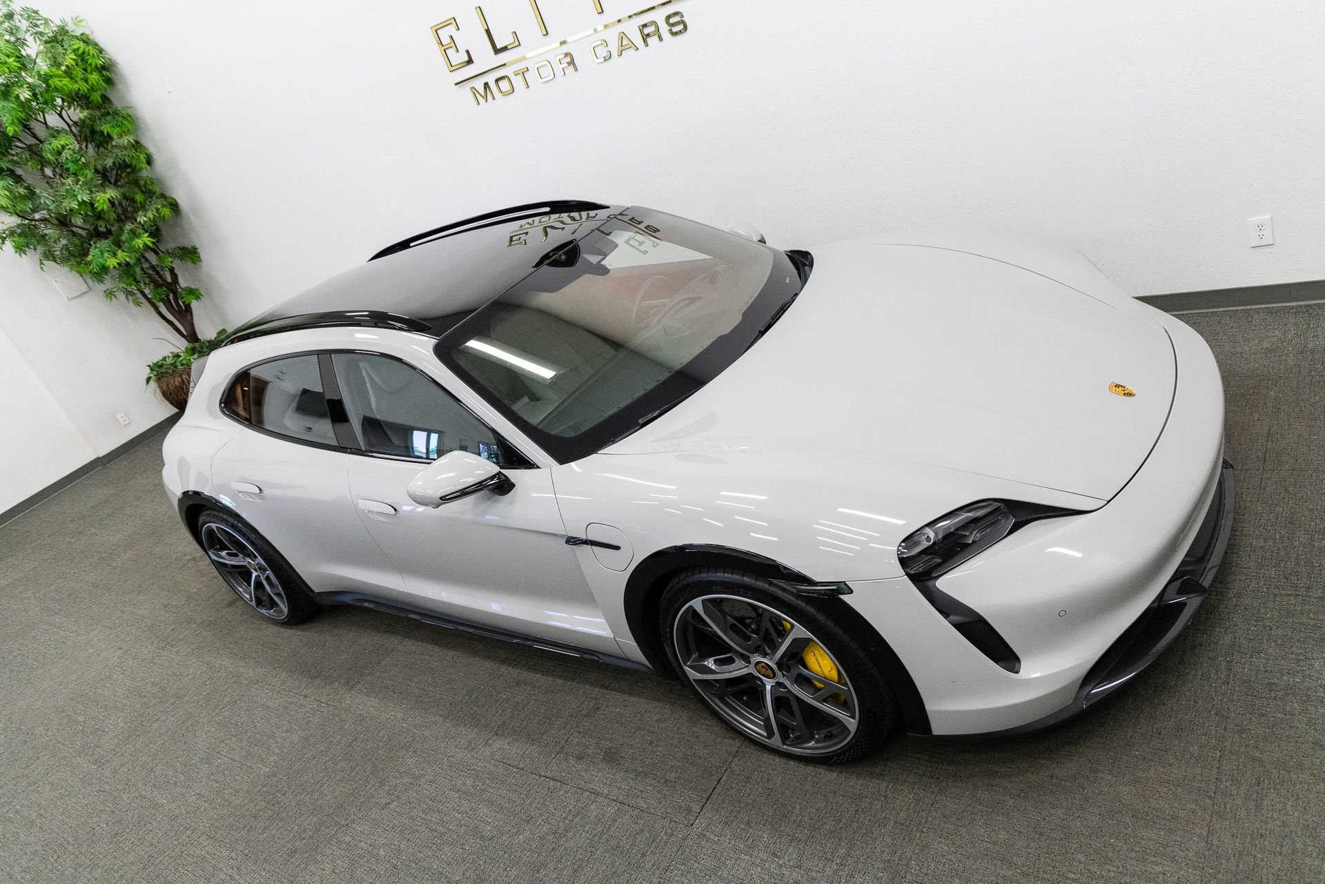 Used 2021 Porsche Taycan Turbo S AWD/4WD image 22