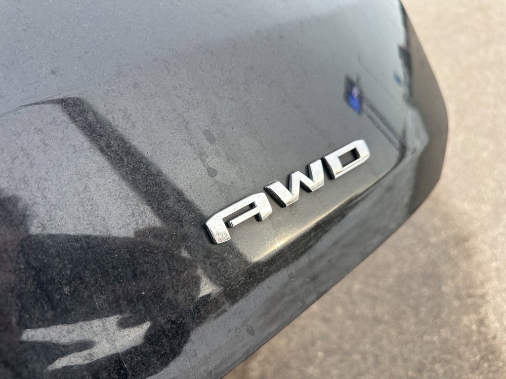 Used 2024 GMC Terrain SLE image 23