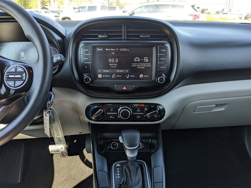 Certified 2025 Kia Soul LX image 16