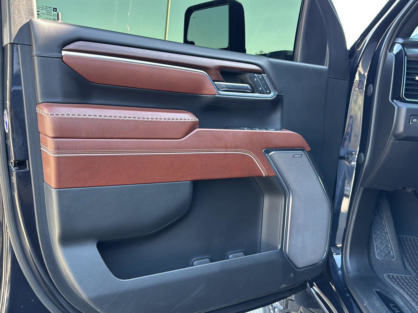 Used 2024 GMC Sierra 3500 Denali Ultimate AWD/4WD image 14