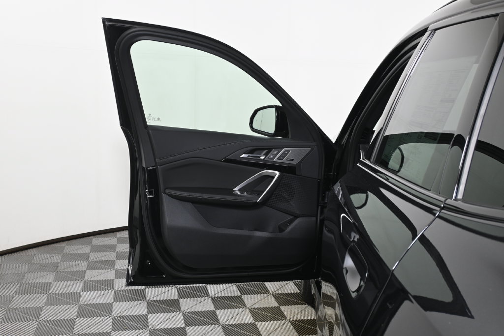 New 2027 BMW X1 xDrive28i AWD/4WD image 24