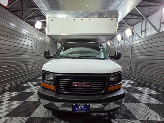 Used 2017 GMC Savana 4500 image 3