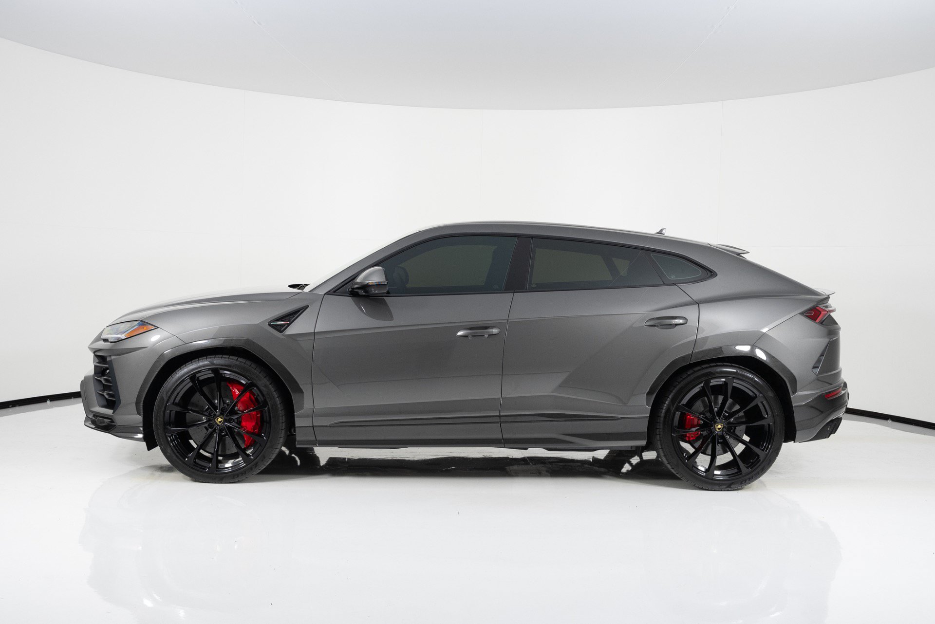 Used 2021 Lamborghini Urus AWD/4WD image 6