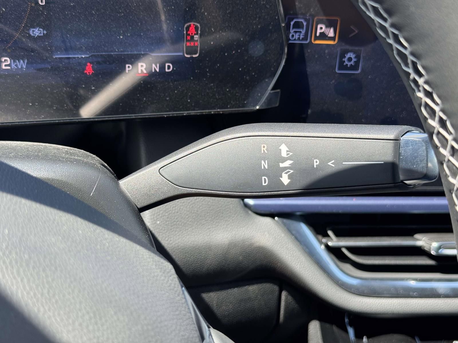 New 2026 Chevrolet Equinox EV LT w/ LPO, Blackout Package FWD image 18