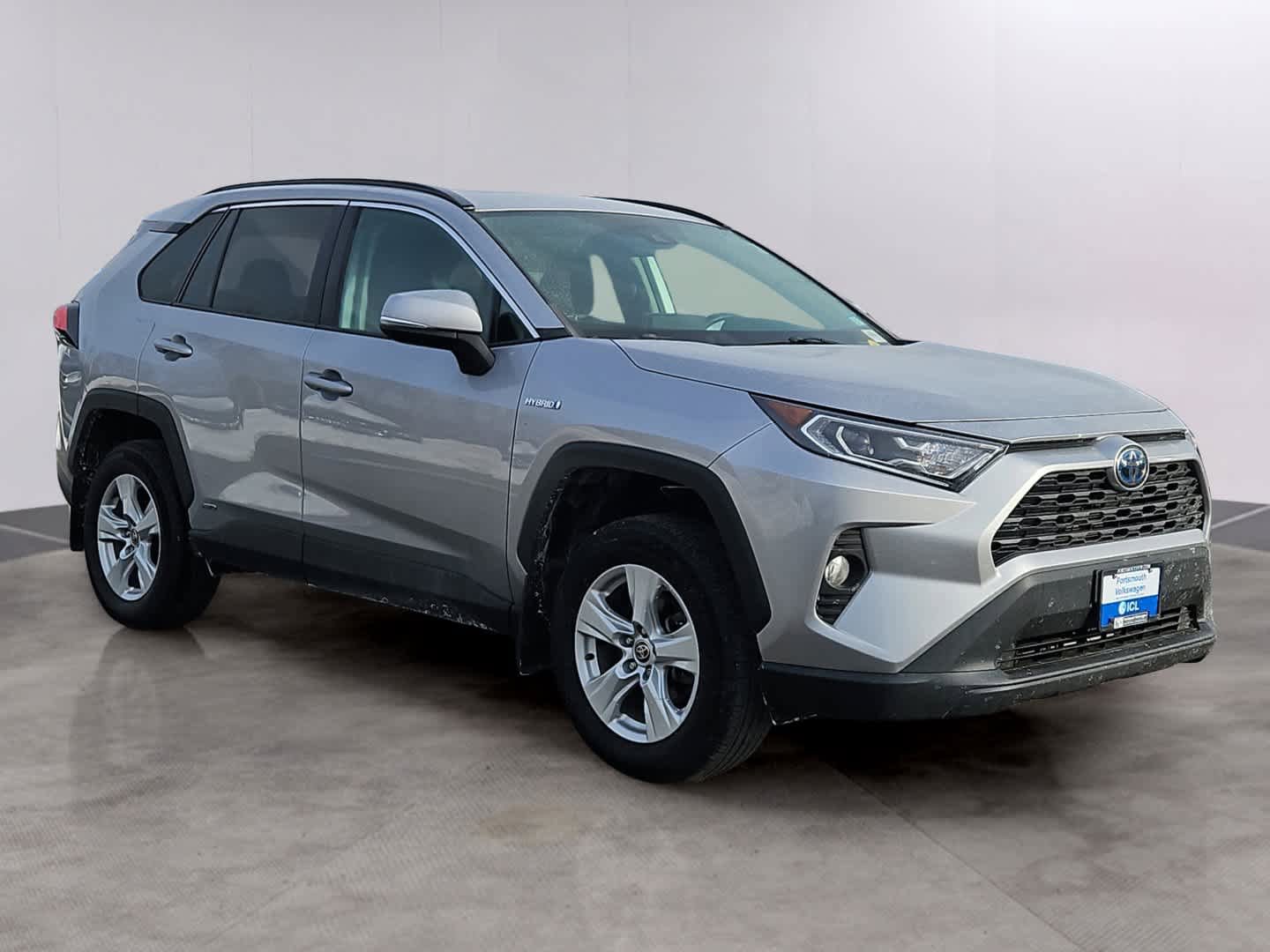 Used 2021 Toyota RAV4 XLE w/ Convenience Package AWD/4WD image 4