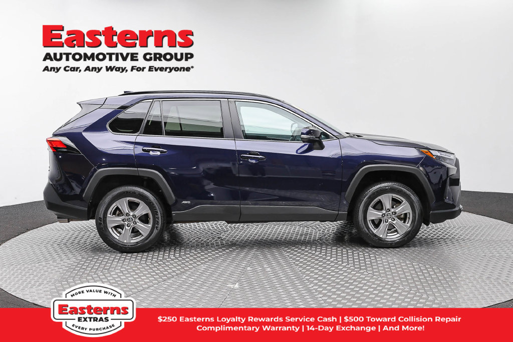 Used 2024 Toyota RAV4 XLE w/ Weather Package AWD/4WD image 5