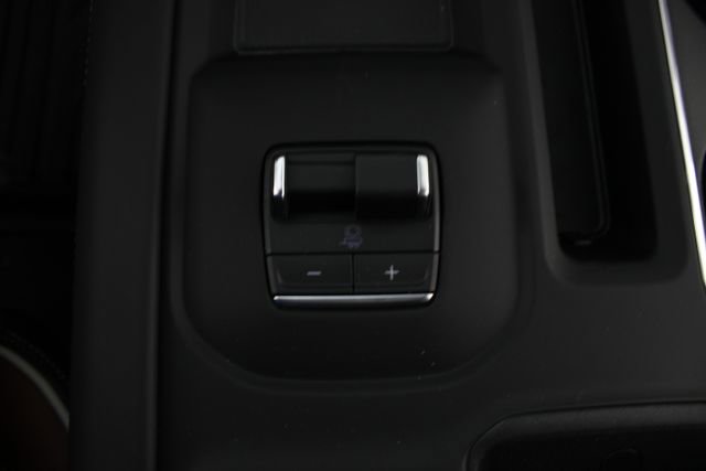 New 2026 GMC Sierra 2500 Denali Ultimate w/ Max Trailering Package image 9