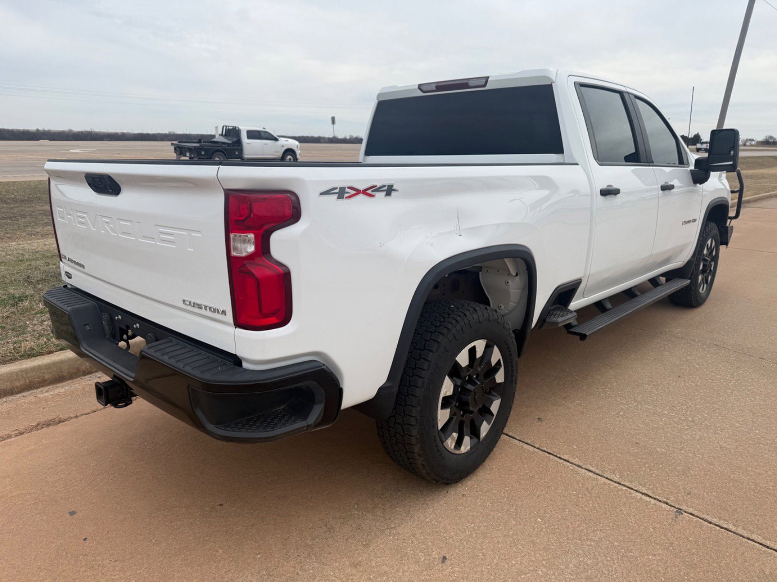 Used 2020 Chevrolet Silverado 2500 Custom w/ Custom Value Package AWD/4WD image 3