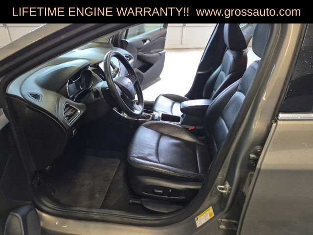 Used 2017 Chevrolet Cruze Premier FWD image 15