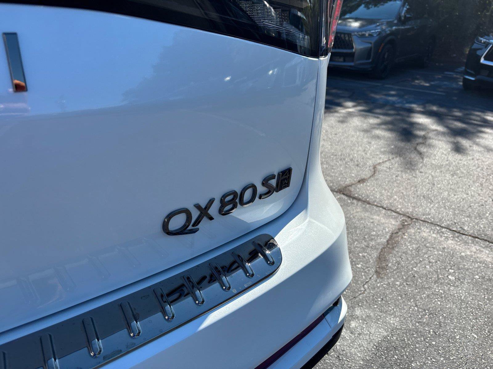 New 2027 INFINITI QX80 Sensory AWD/4WD image 11