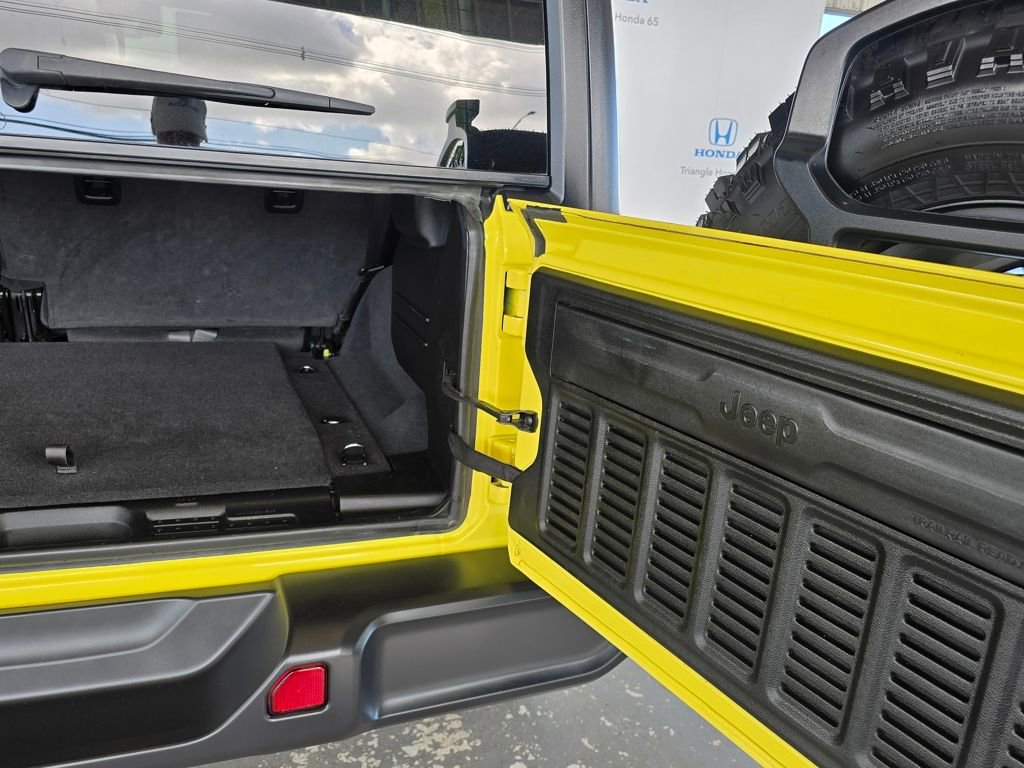 Used 2024 Jeep Wrangler Willys image 57