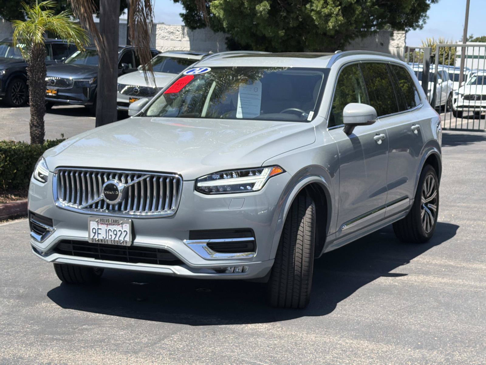 Certified 2024 Volvo XC90 B5 Core w/ Climate Package AWD/4WD image 3