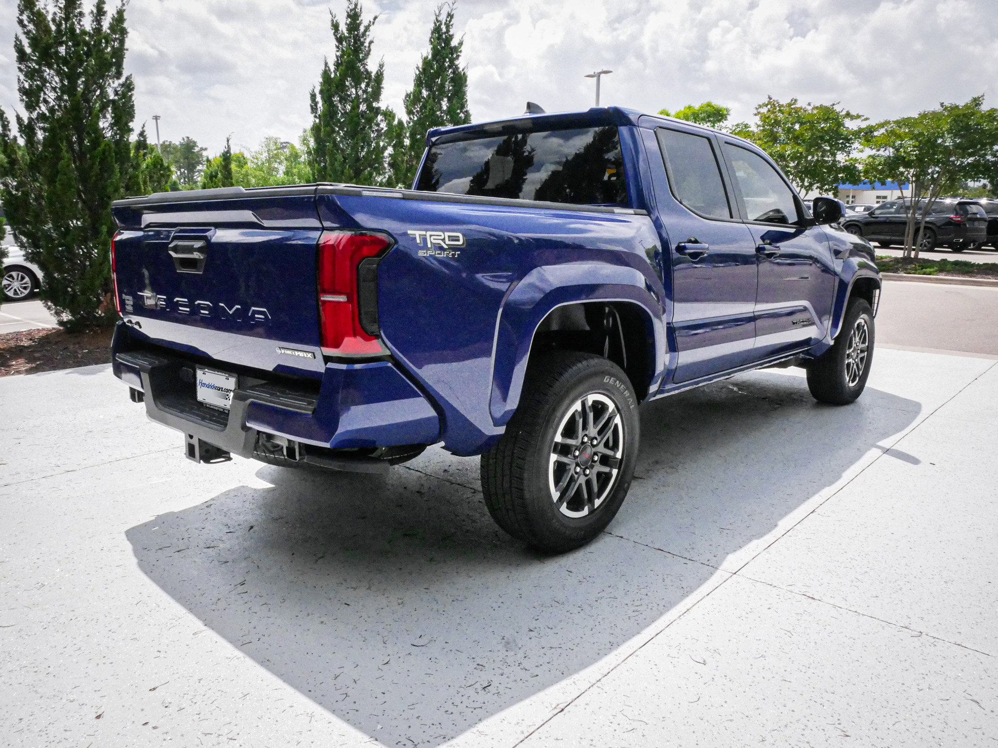 Used 2025 Toyota Tacoma TRD Sport AWD/4WD image 10