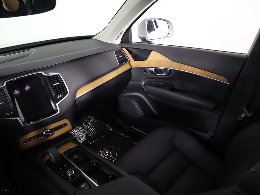 Used 2025 Volvo XC90 B6 Plus w/ Protection Package Premier AWD/4WD image 41
