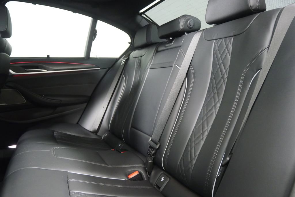 Certified 2023 BMW 540i w/ Executive Package RWD image 15