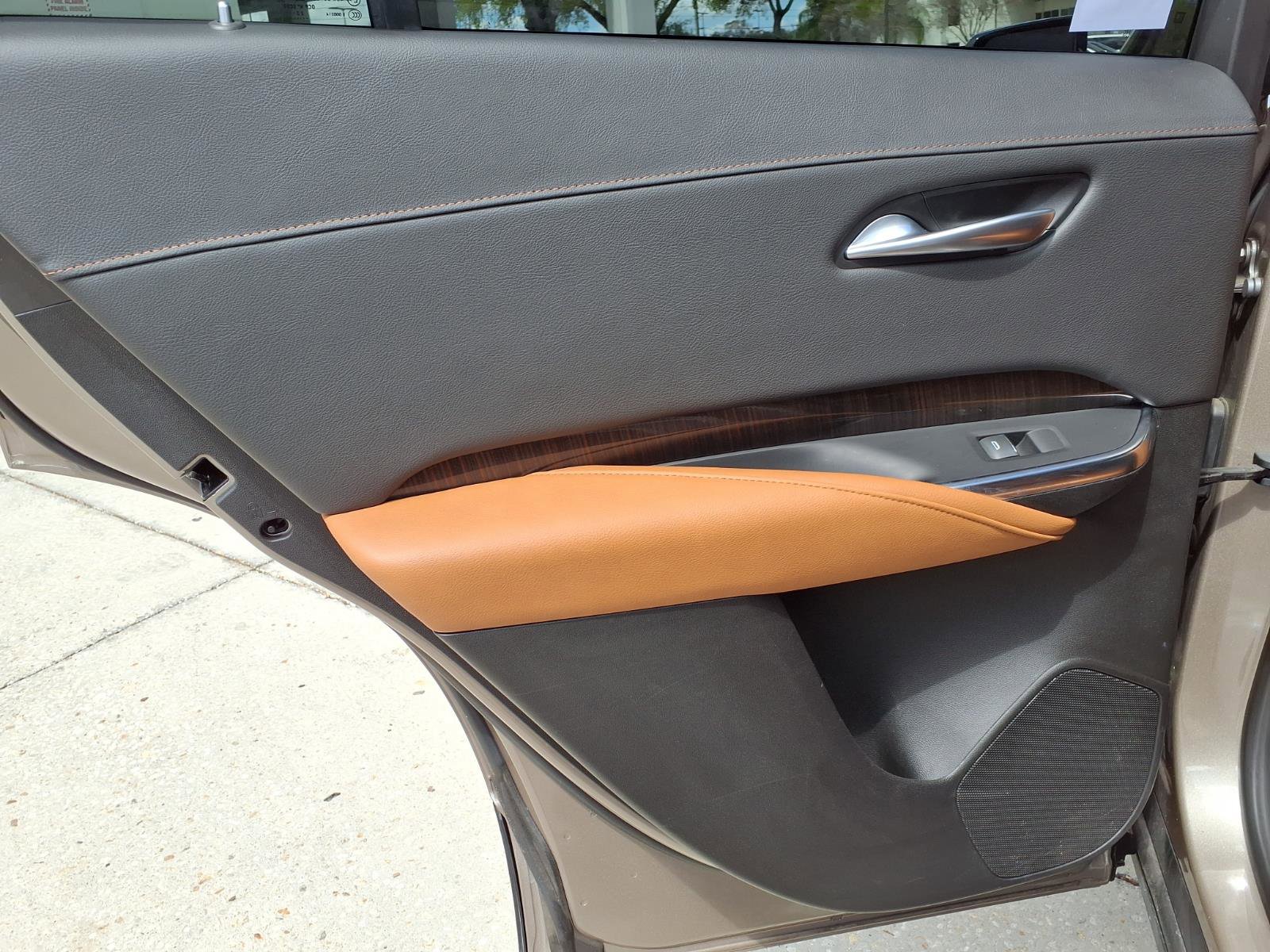 Used 2023 Cadillac XT4 Sport image 17