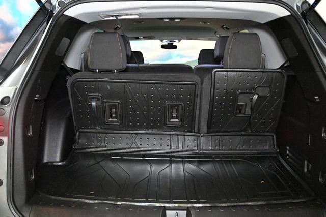 Used 2021 Chevrolet Traverse LS FWD image 51