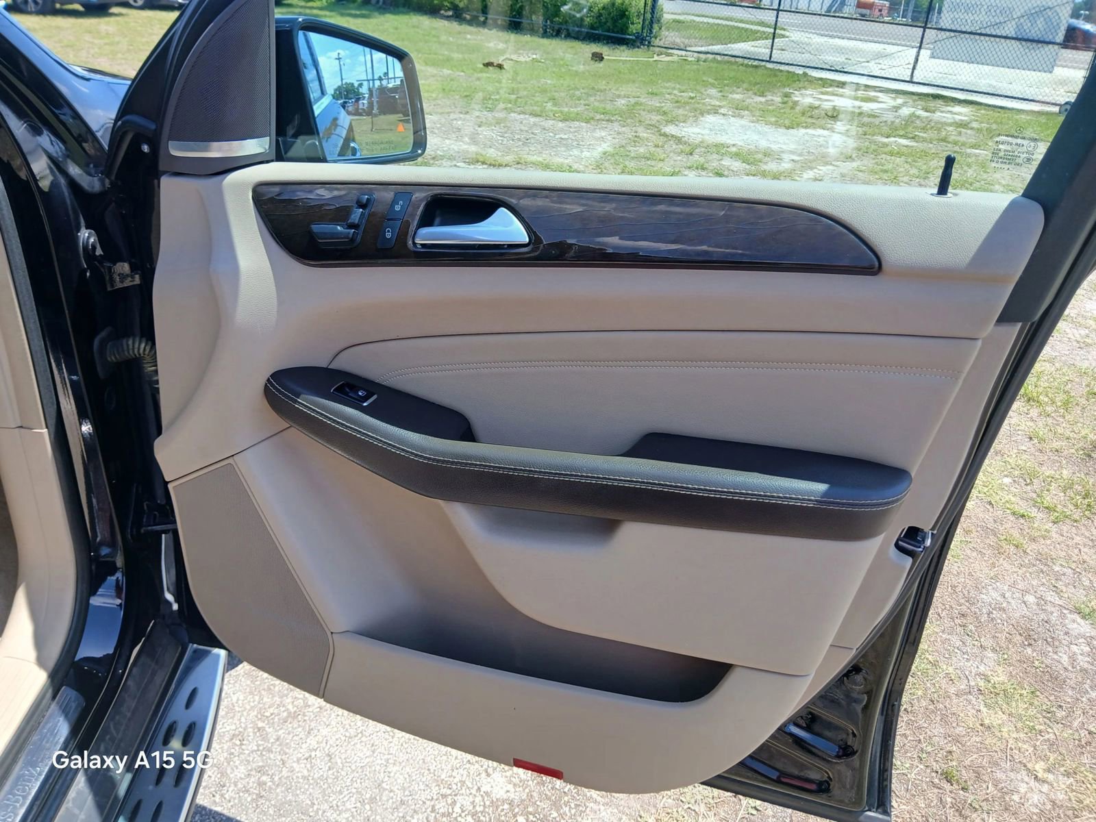 Used 2015 Mercedes-Benz ML 250 BlueTEC 4MATIC w/ Premium 1 Package image 18