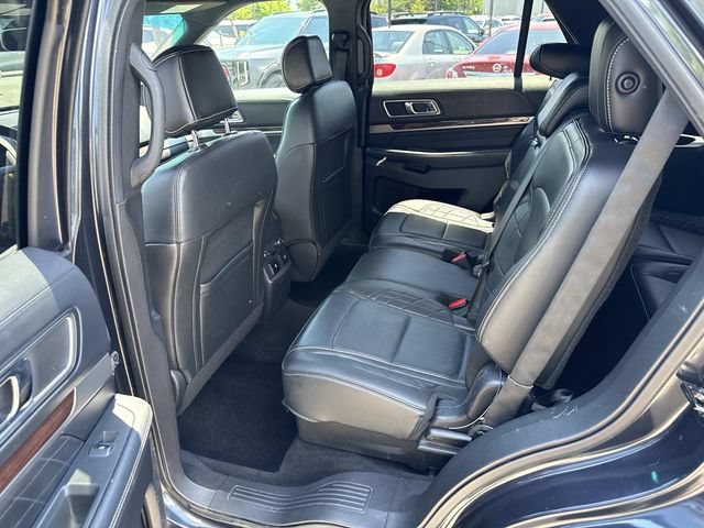 Used 2017 Ford Explorer Platinum AWD/4WD image 16