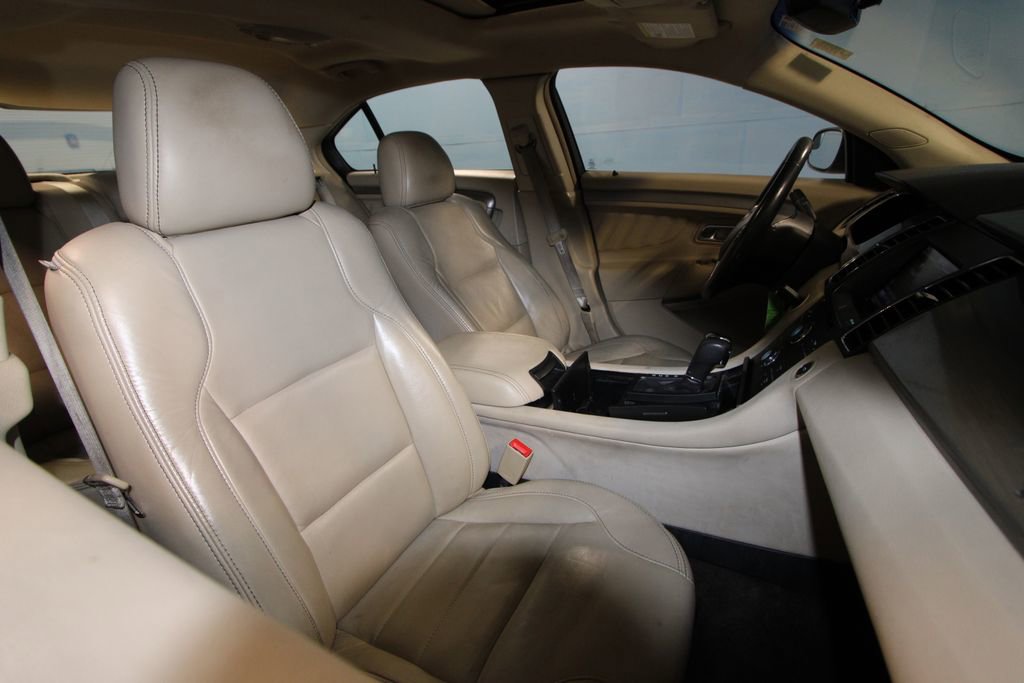 Used 2013 Ford Taurus SEL FWD image 19