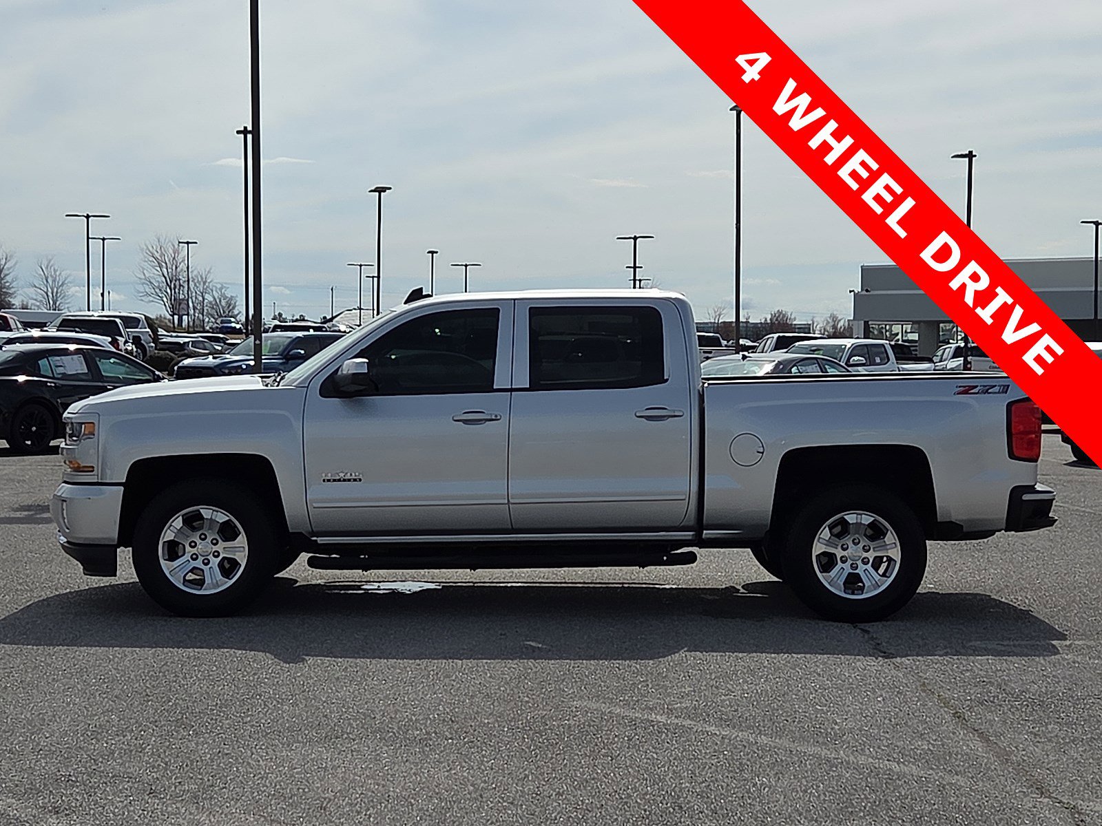 Used 2018 Chevrolet Silverado 1500 LT w/ Texas Edition image 3