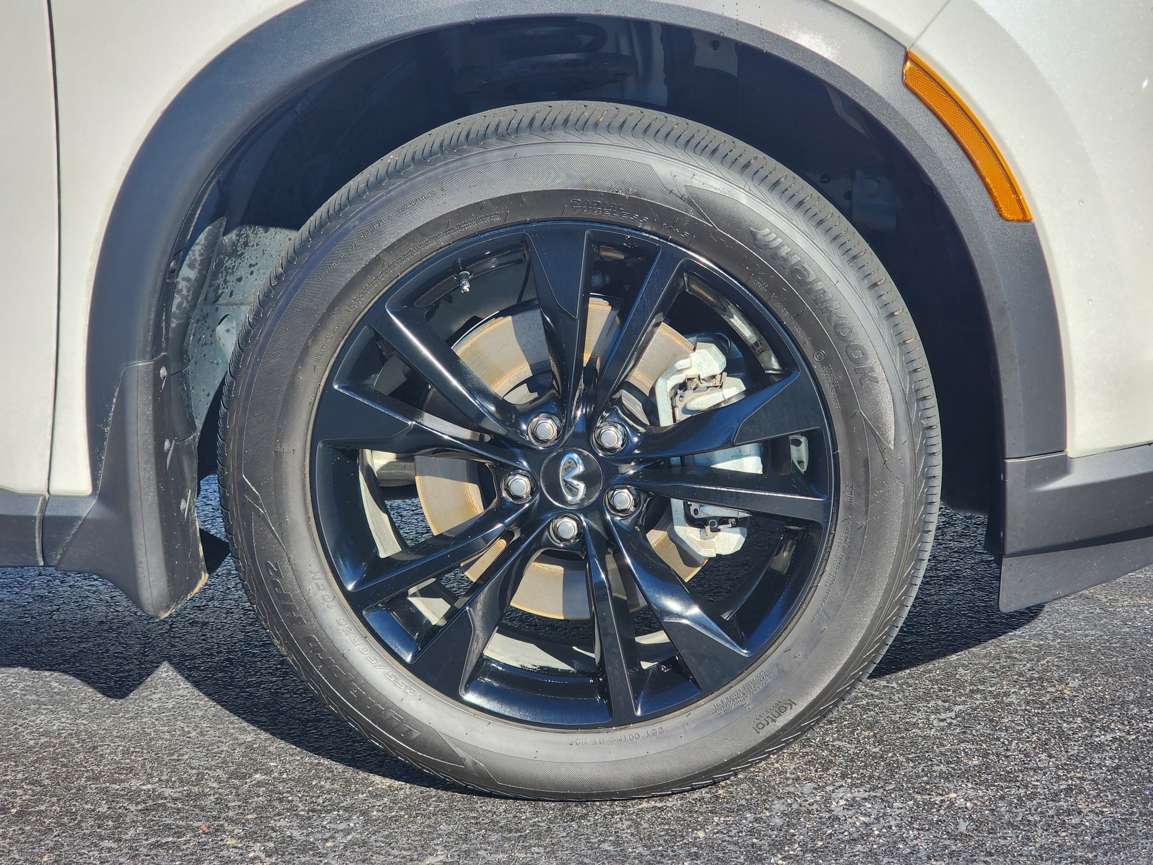 Used 2025 INFINITI QX60 Luxe w/ Black Edition image 6