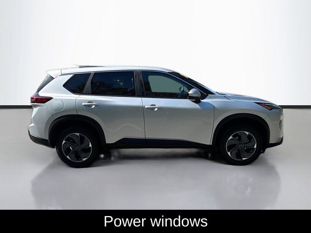 Certified 2025 Nissan Rogue SV FWD image 8